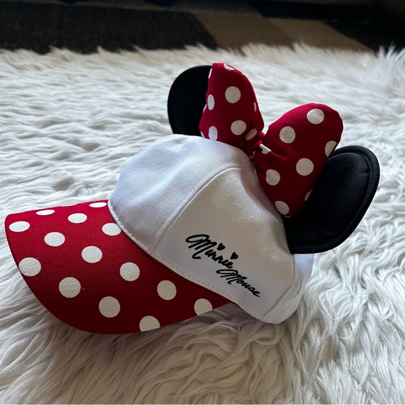 Disney Mini Mouse Hat for Girls with Red Bow - Picture 1 of 6